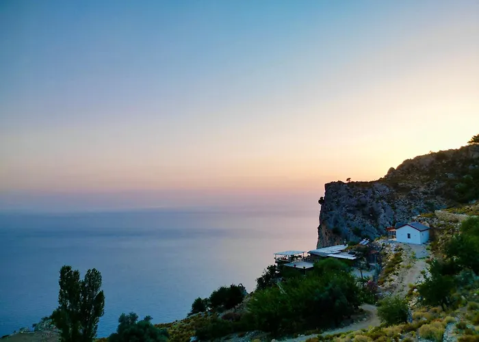 Elm לינה וארוחת בוקר 3*