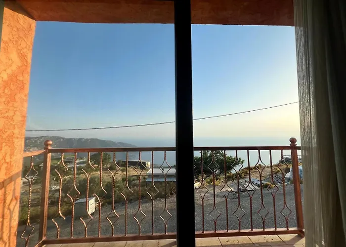 Elm לינה וארוחת בוקר 3*