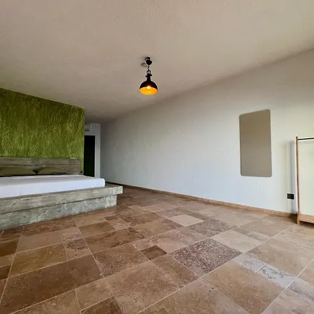 Bed & Breakfast Elm