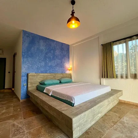 Bed & Breakfast Elm 3*
