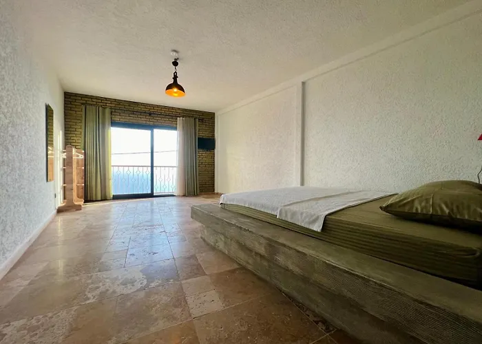 Bed & Breakfast Elm 3*